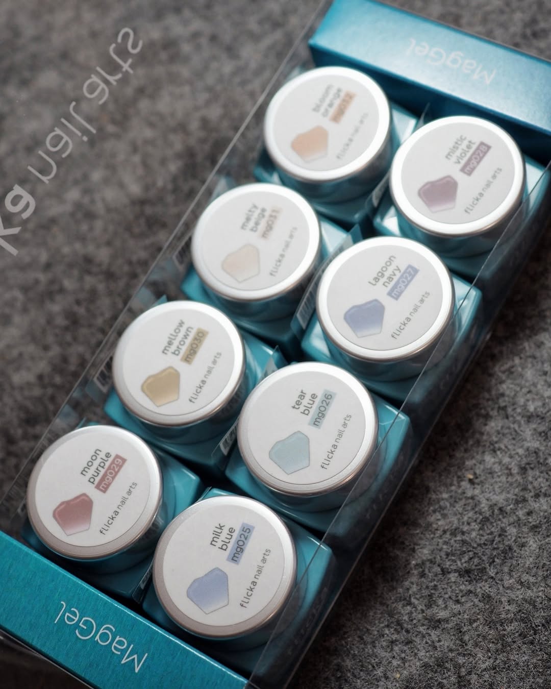 FLICKA Dreamy mist mag gel - 8 magnetic colours Mg025~032