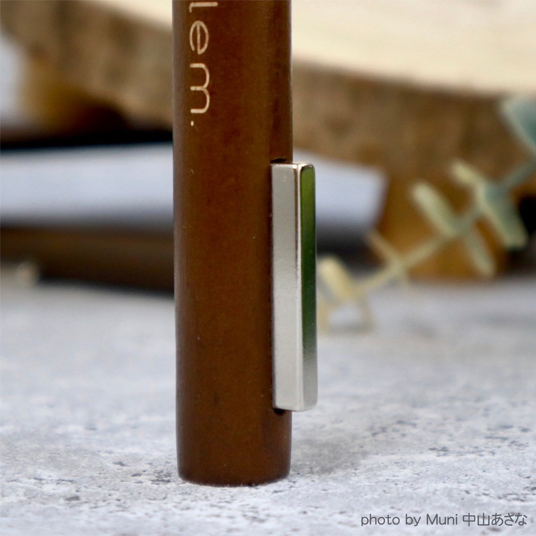 lem. Woody 2-Neodymium Mag Stick